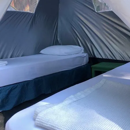 Zirkon Beach Camping 营地 *